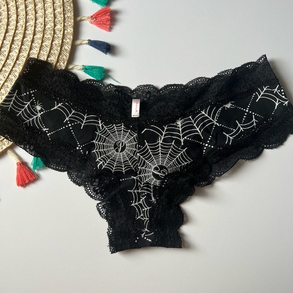 Victoria's Secret PINK Lace Waist Cheeky Panty Halloween Spider Web Black Small - Picture 3 of 6